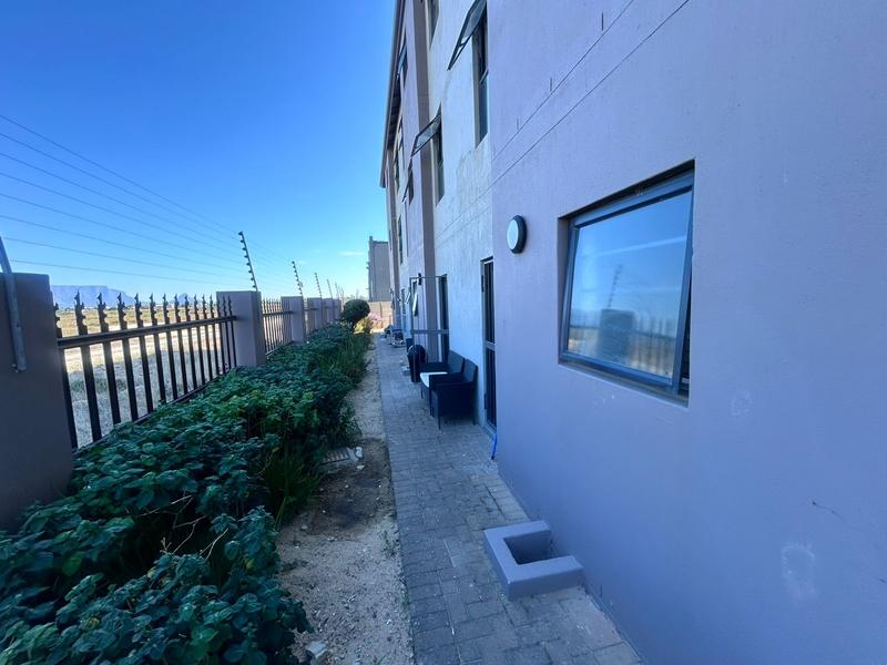 2 Bedroom Property for Sale in Parklands Western Cape